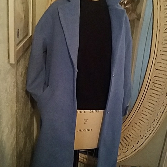 Canarry Blue coat - Picture 5 of 8
